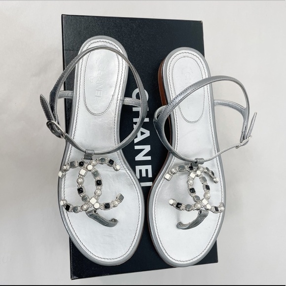 Chanel Interlocking CC Logo Sandals - Picture 2 of 6